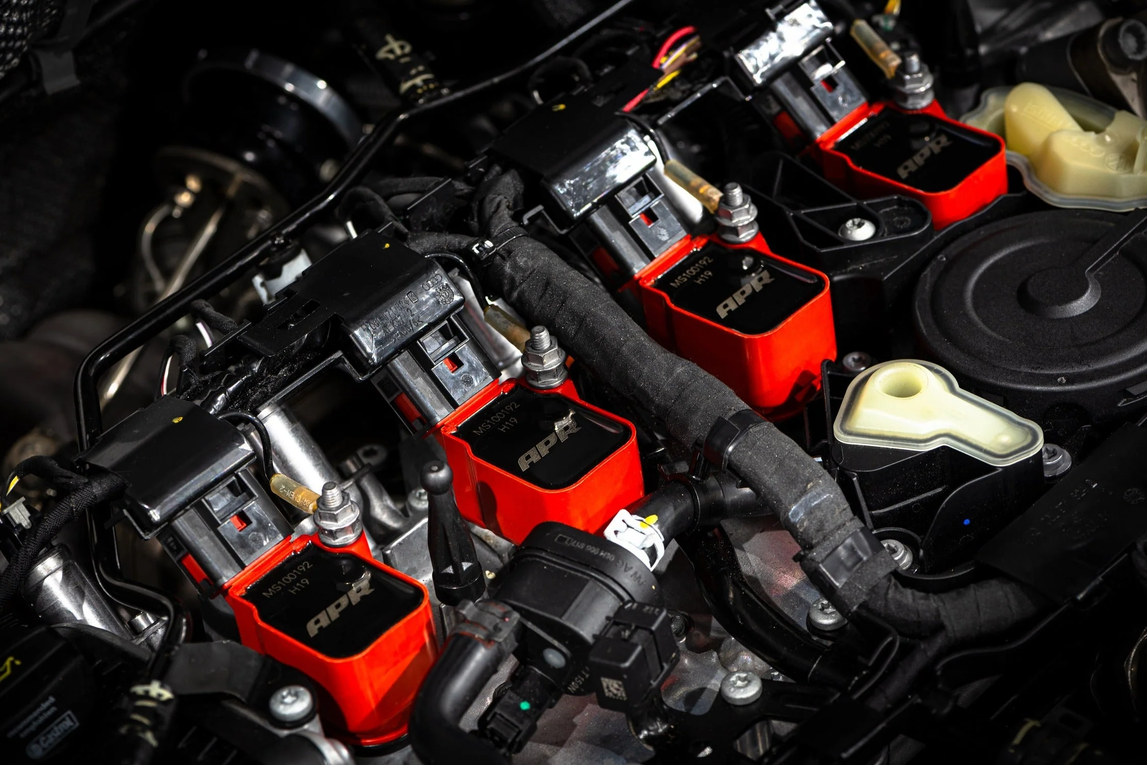 Ignition Coils in Red for VAG Vehicles 2013-23 | #MS100192  | APR - Image 5