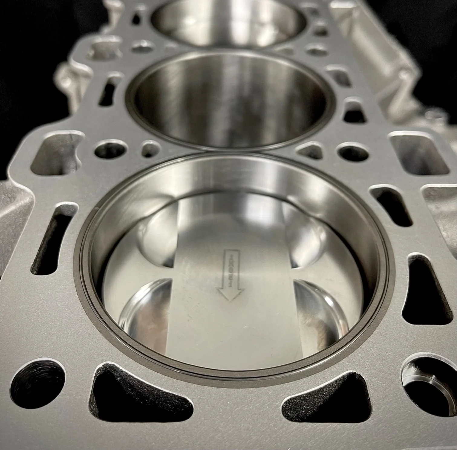 Stage 2 Gen 3 Coyote 5.0L 1300WHP Rated Short Block Engine For Mustang 2011-2023 | #FFRE-COY3-STG2-SB | Fast Forward Race Engines - Image 3