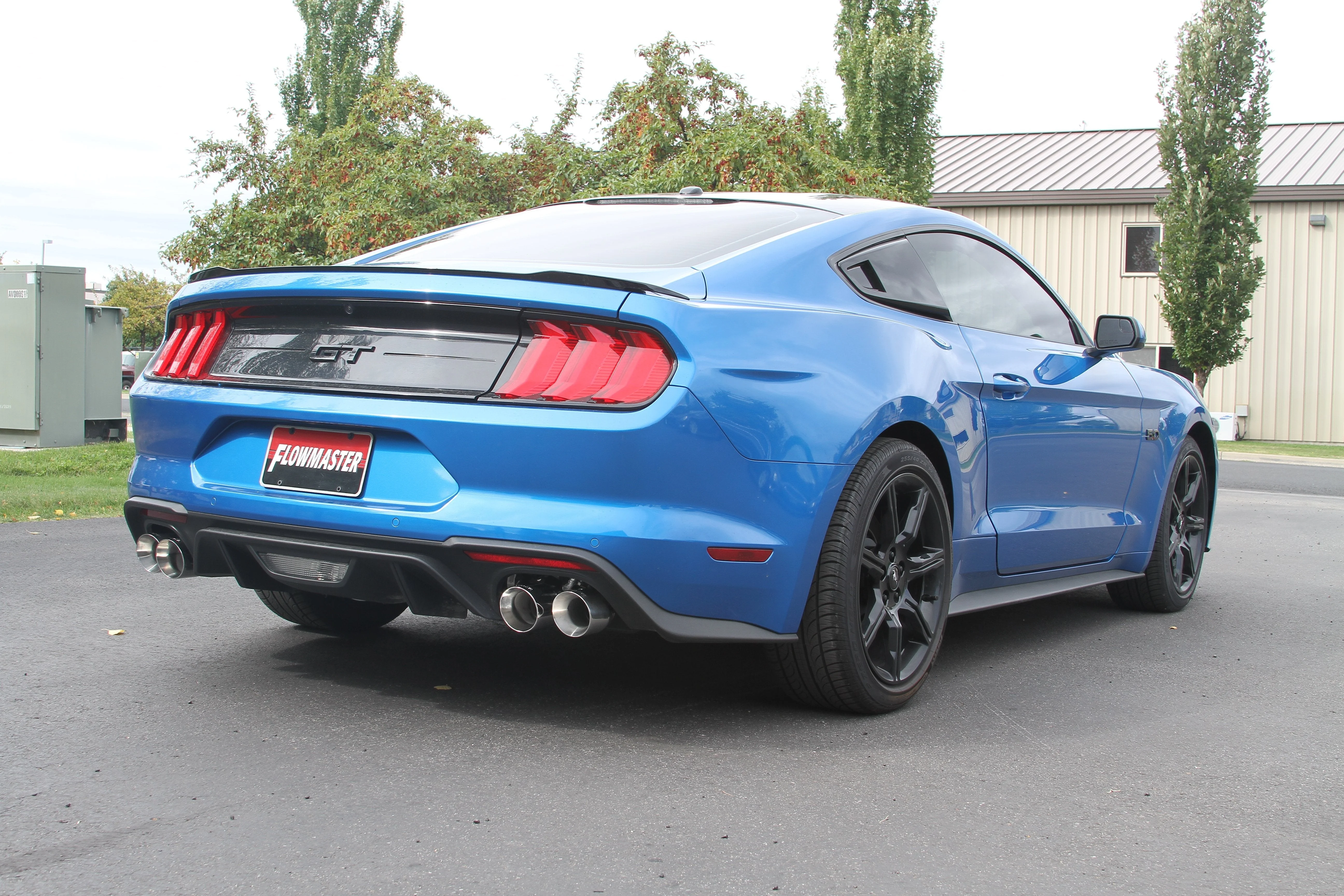 Outlaw Axle-Back Exhaust (Polished Tips) for Mustang 5.0L GT 2018-23 | #817825 | Flowmaster - Image 3