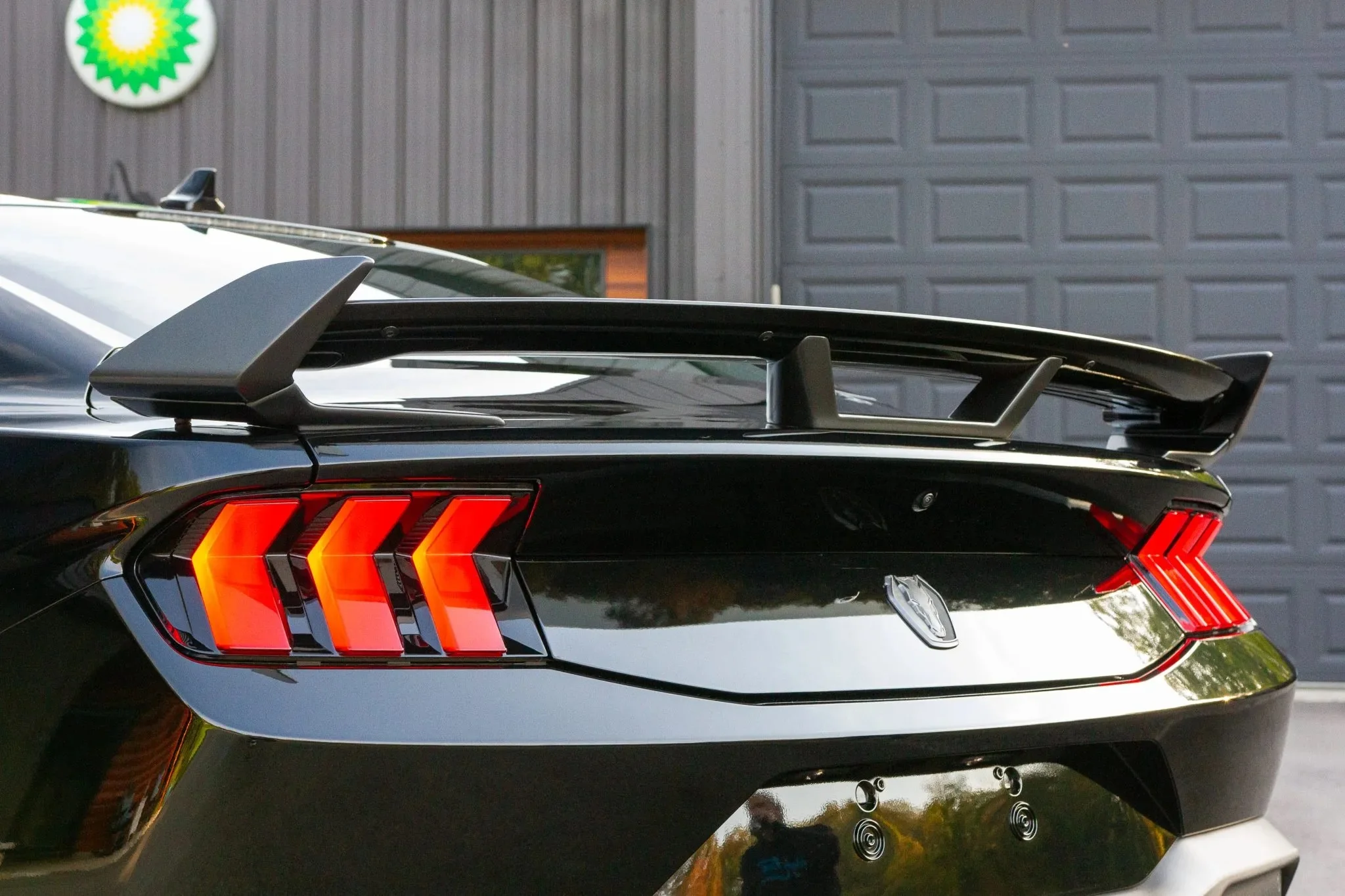 Genuine Dark Horse Handling Pack Rear Spoiler with Gurney Flap for Mustang 2024+ | #M-16600-S65PPG | Ford Performance - Image 3