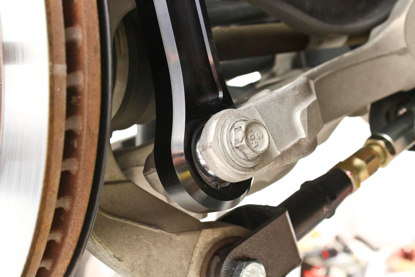 Vertical Link Rear Lower Control Arms (Spherical) for Mustang 2015-23 | #TCA045 | BMR - Image 4